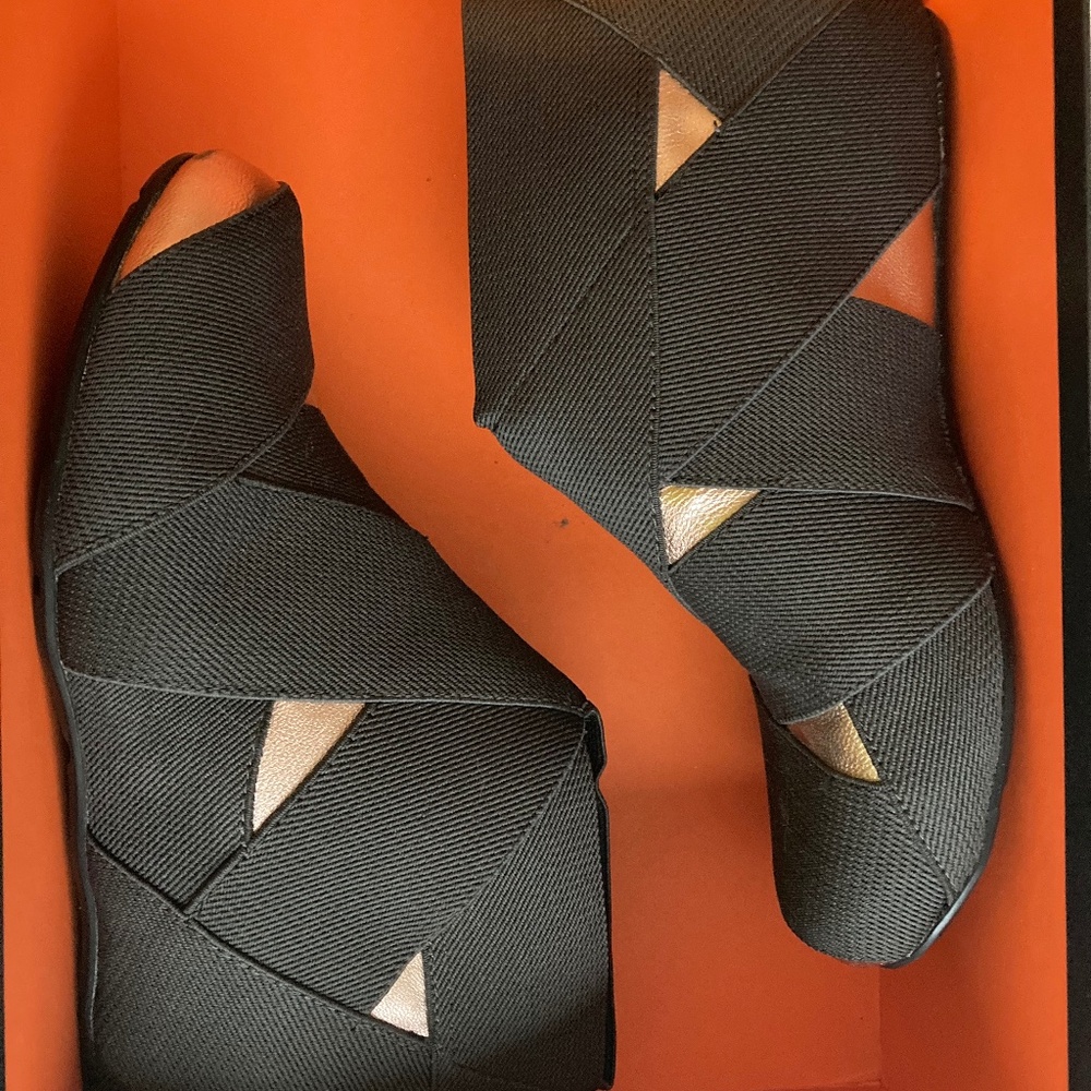 United Nude Helix Lo charcoal champagne booties